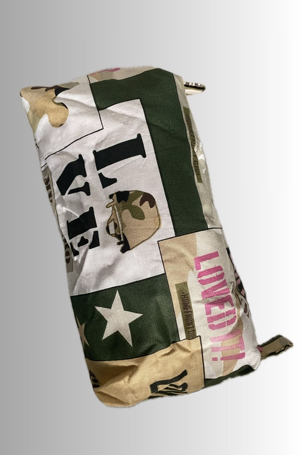 ZIPPERED MAKE-UP POUCH