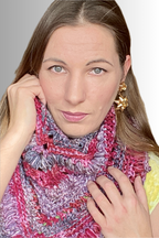BERRY MIX TRIANGULAR CROCHET SHAWL