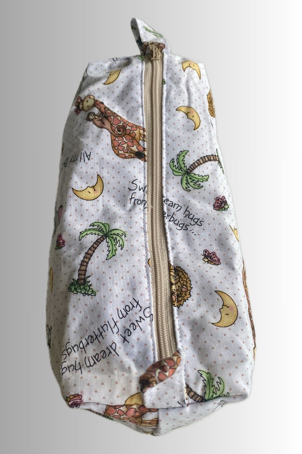 ZIPPERED MAKE-UP POUCH