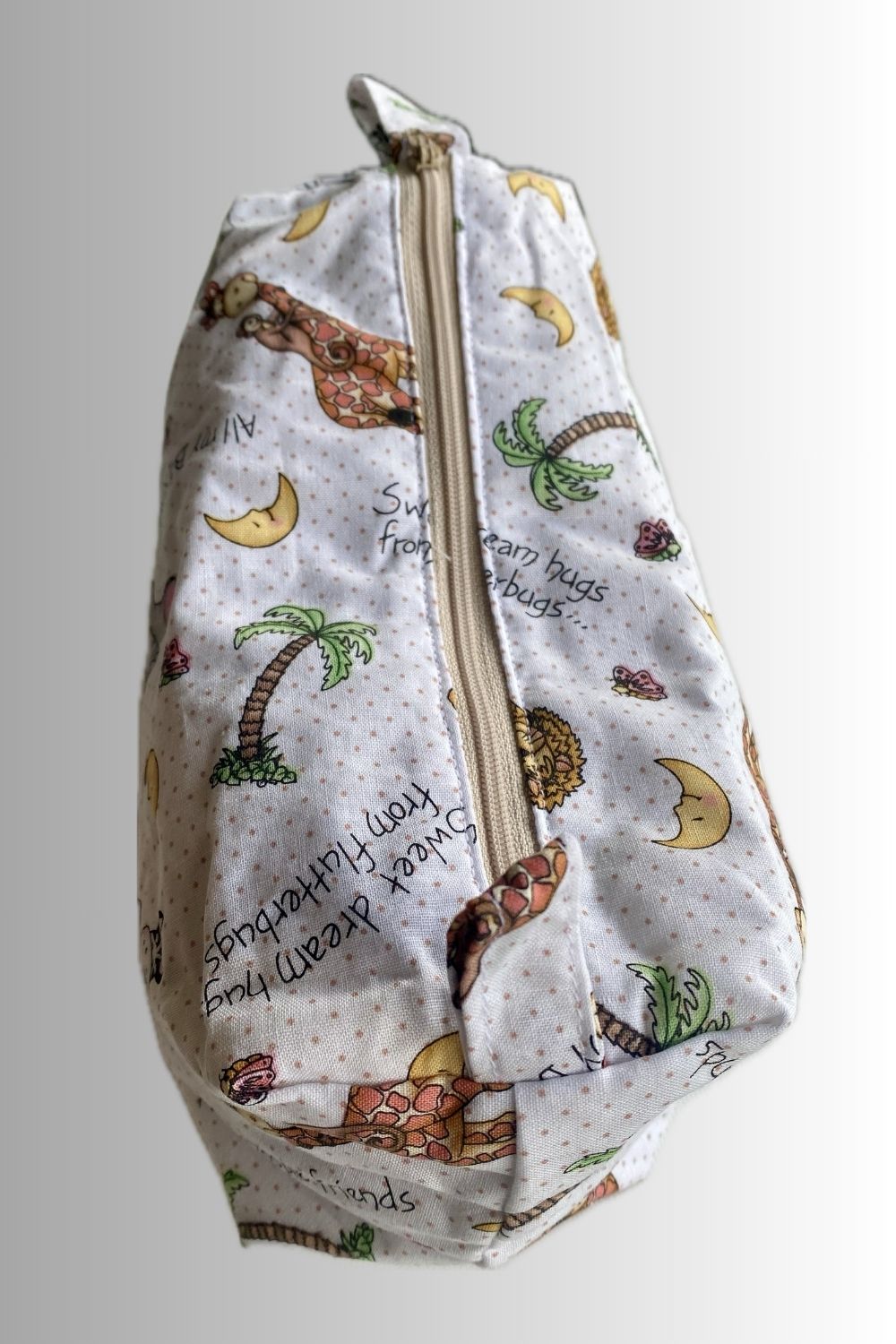 ZIPPERED MAKE-UP POUCH