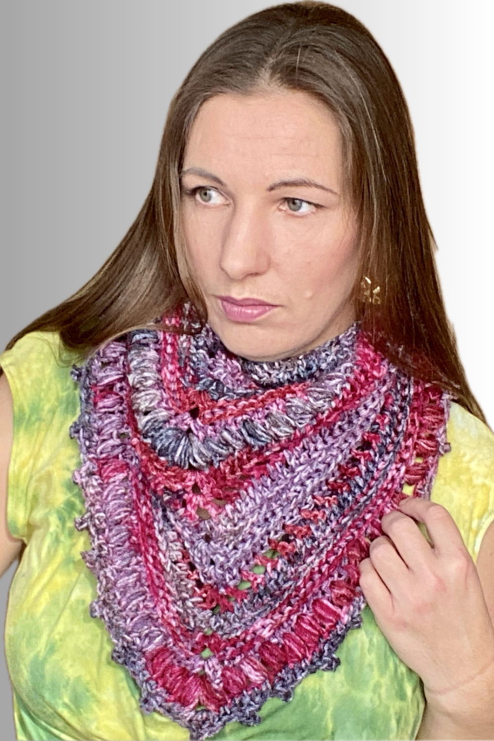 BERRY MIX TRIANGULAR CROCHET SHAWL