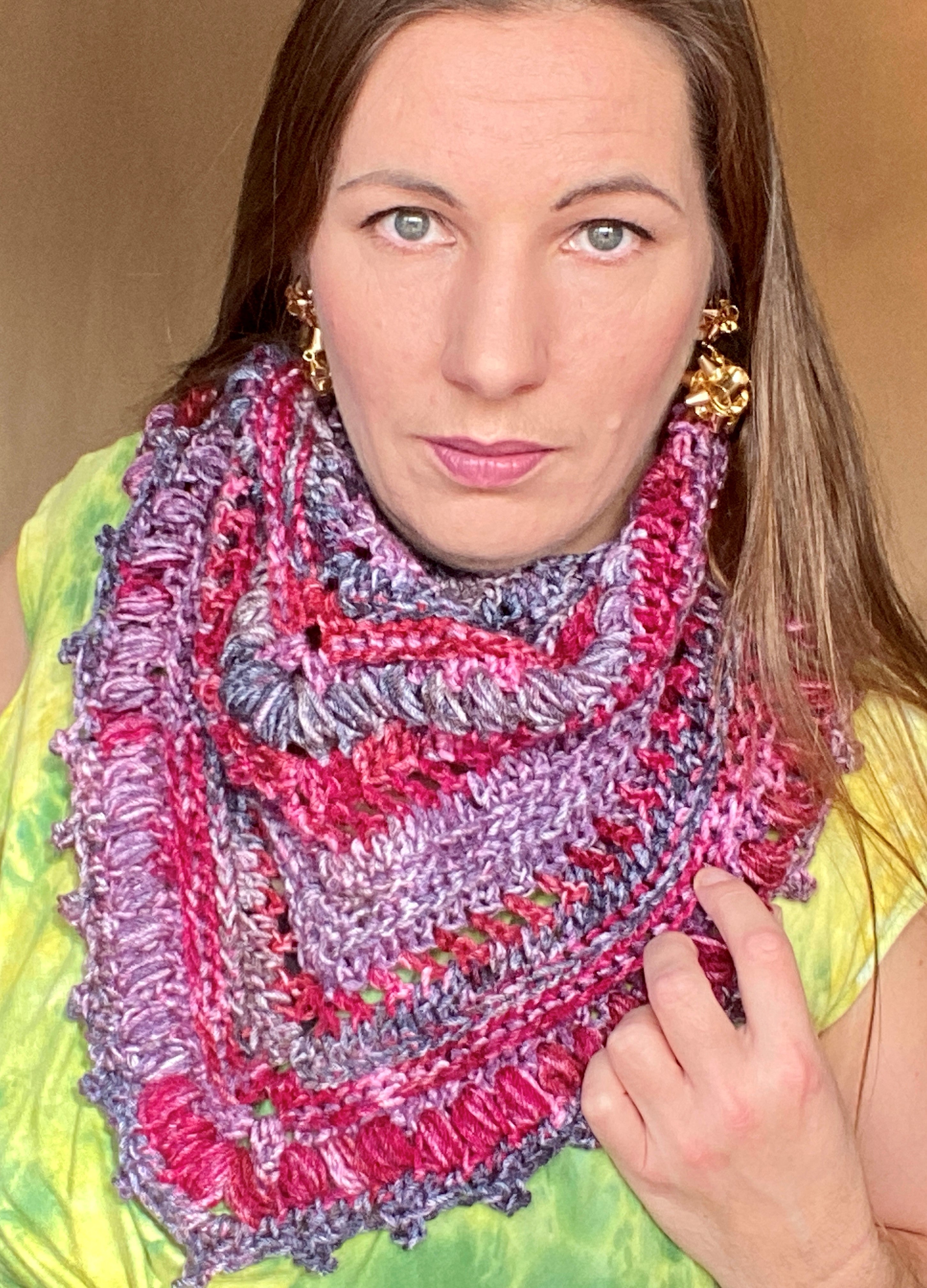 BERRY MIX TRIANGULAR CROCHET SHAWL