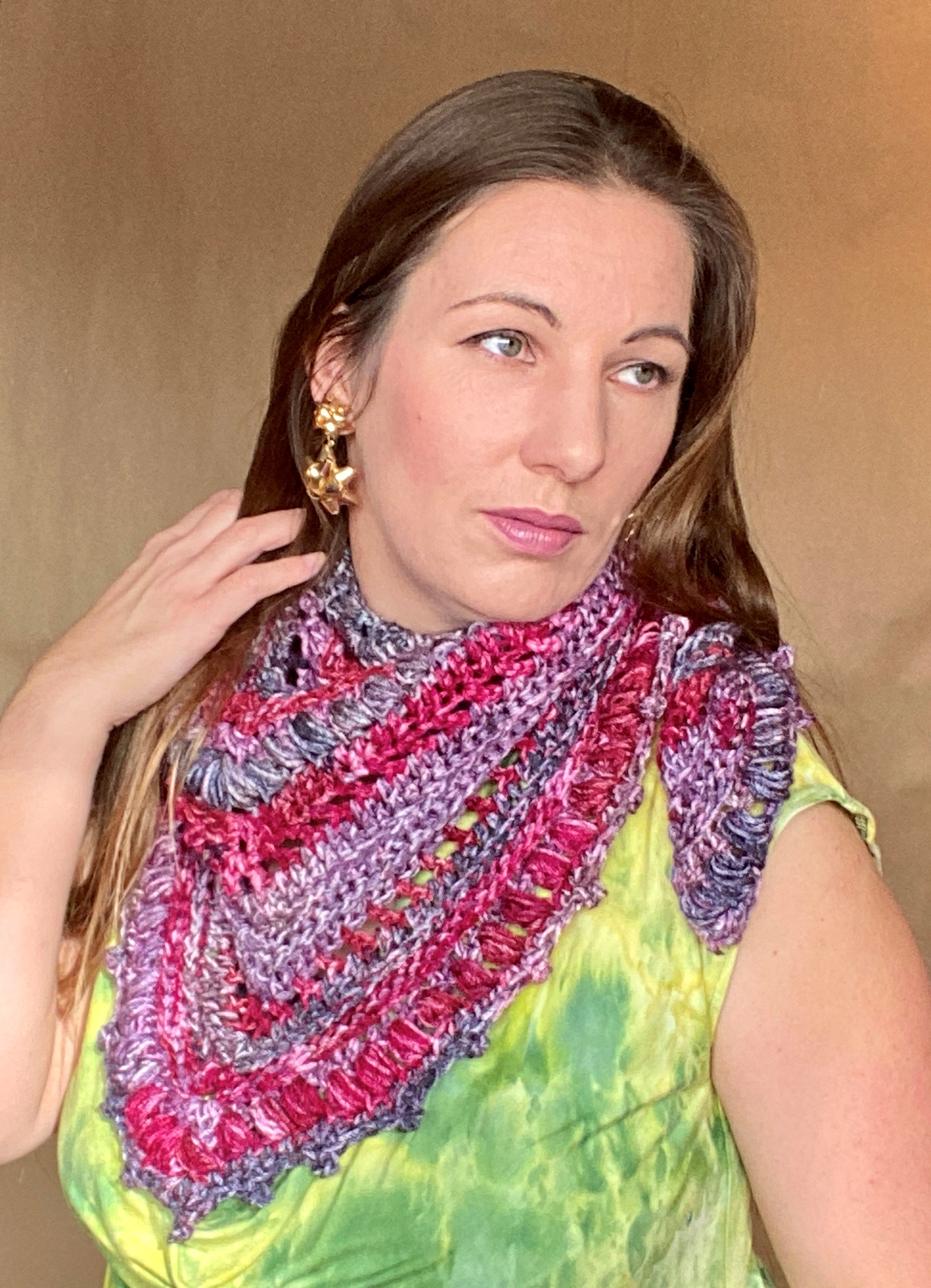 BERRY MIX TRIANGULAR CROCHET SHAWL