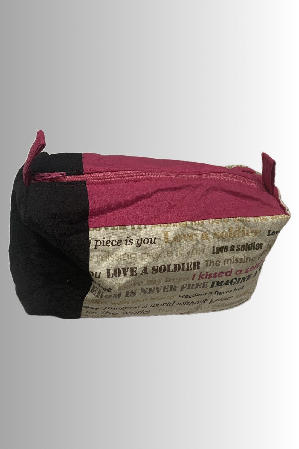 ZIPPERED MAKE-UP POUCH